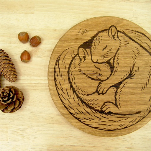 Snuggling Squirrels - Hibernation Chopping Board, Solid Oak