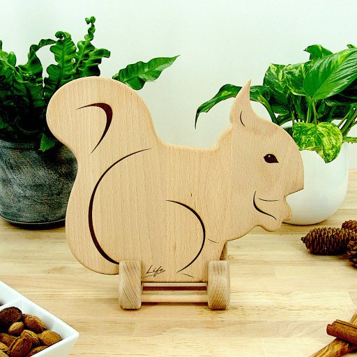 Squirrel Chopping Board - Beech