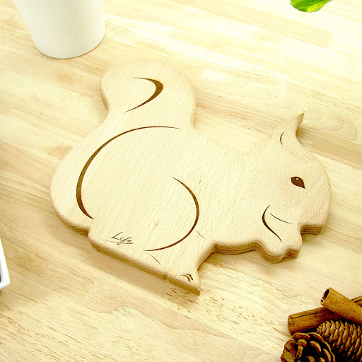Squirrel Chopping Board - Beech