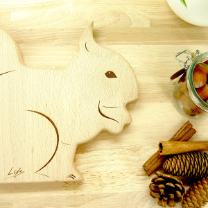 Squirrel Chopping Board - Beech