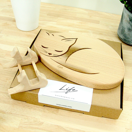 Sleepy Cat Chopping Board - Beech