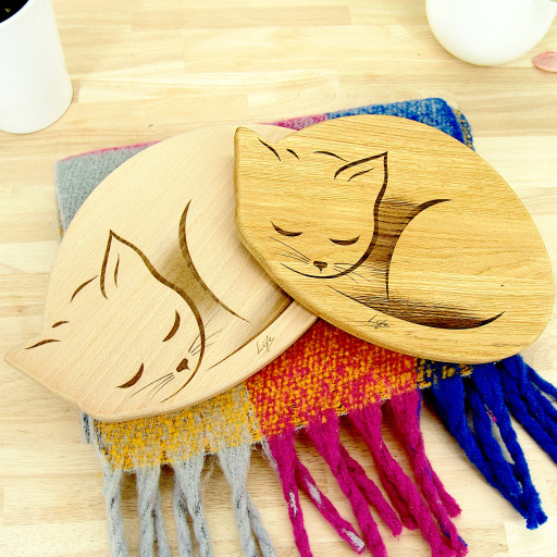 Sleepy Cat Chopping Board - Beech