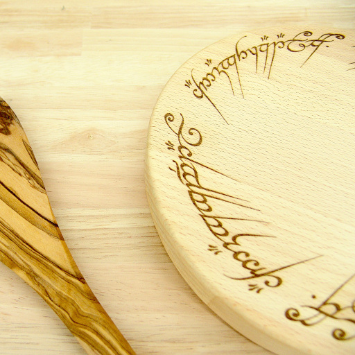 Ring of Power Chopping Board - Beech Medium 23cm - Lord of the Rings Gift 